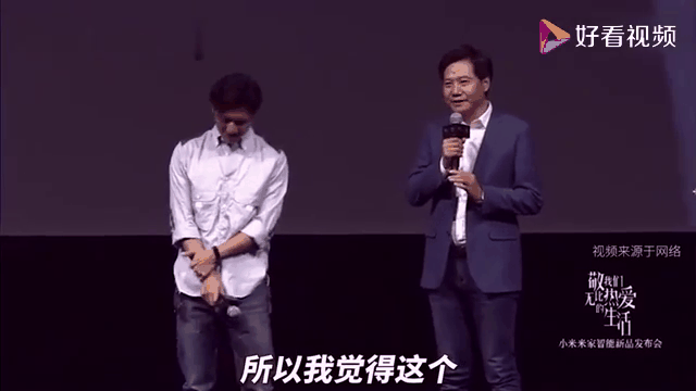 莱万多夫斯基重返赛场，锐不可当首场状态出色，勇士观众沸腾！(莱万多夫斯基说什么了)